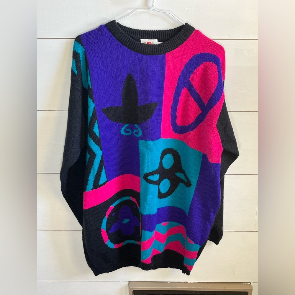 Vintage Alia Colorful Graphic Sweater